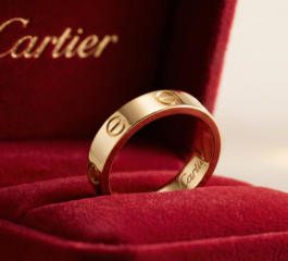 Ring Cartier Love: Discover the Elegance of a Timeless Symbol of Affection